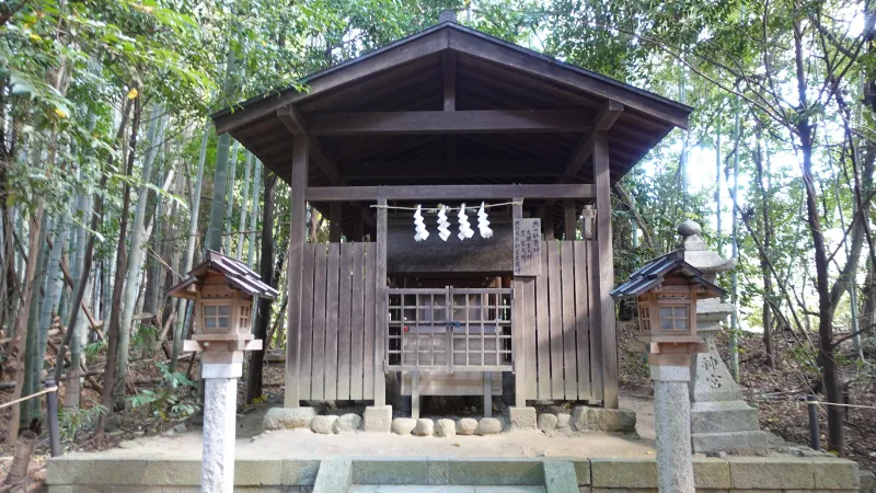 飛鳥坐神社の奥の社