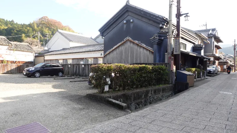 犬養万葉記念館の駐車場