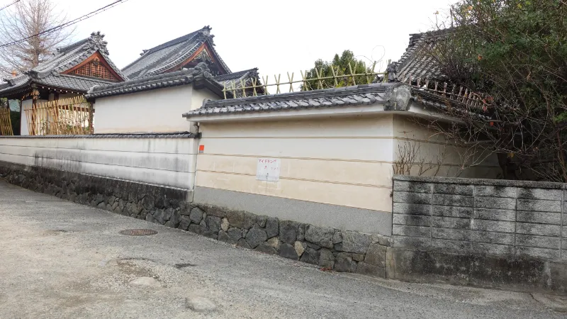 おふさ観音西駐車場から境内