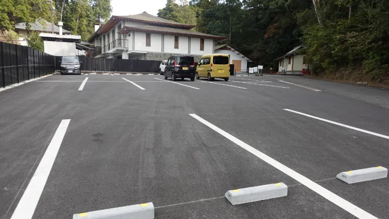 石上神宮駐車場